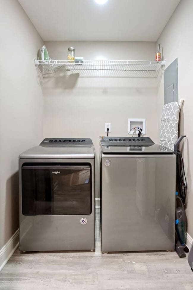 Building Photo - 1523 S East St