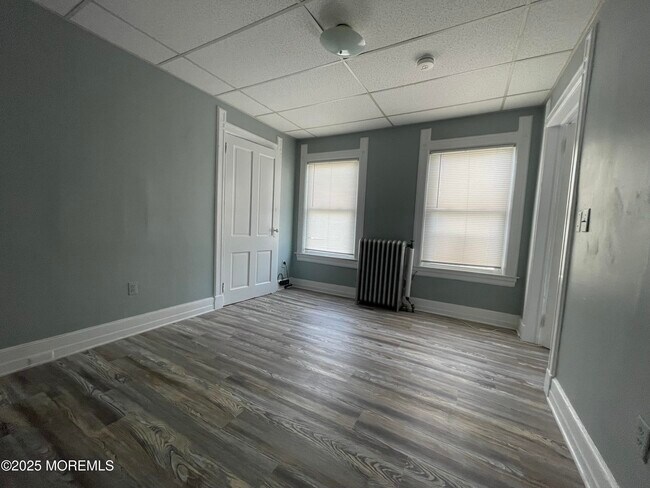 Building Photo - 314 8th Ave