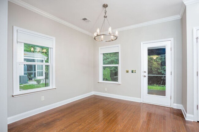 Building Photo - 1710 Restoration Ct