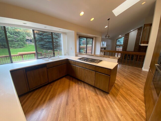 Building Photo - Great Home in the Highlands 360