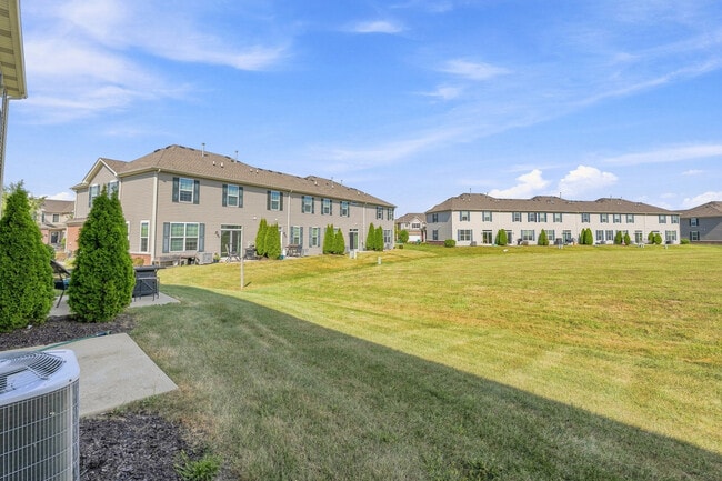 Building Photo - 15121 Quincy Cir