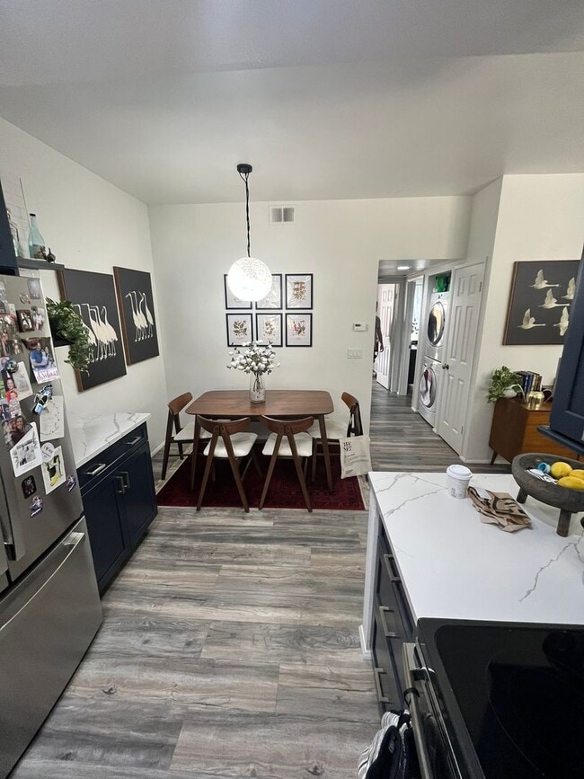 Building Photo - Stunning 2-Bed, 2-Bath Renovated Home with Private Patio & Parking!