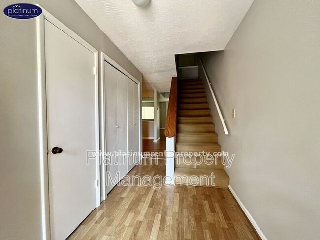 Building Photo - 63 Sandalwood Cir