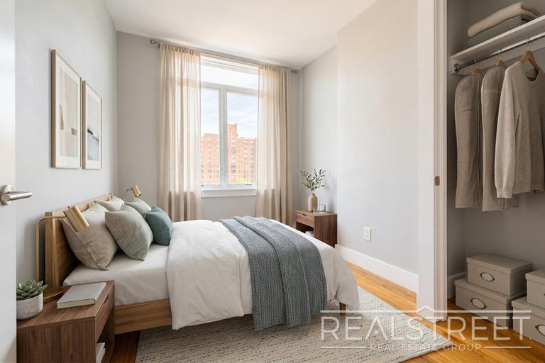 Building Photo - 2 Bed in Fort Greene with Roof Deck & Laundry!