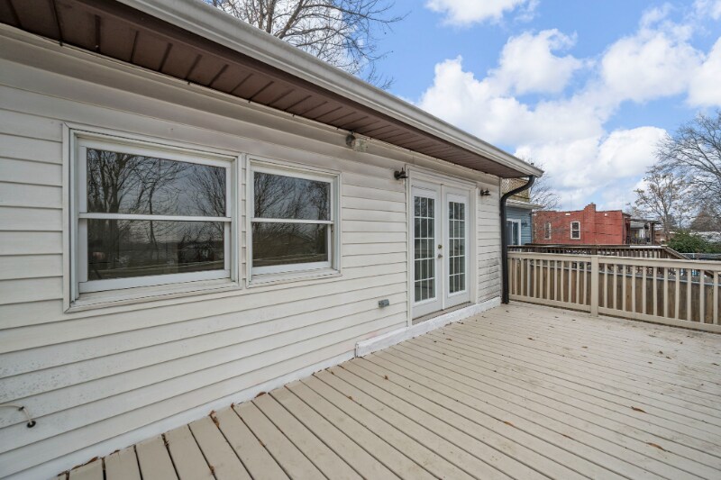 Building Photo - 4935 Hummelsheim Ave