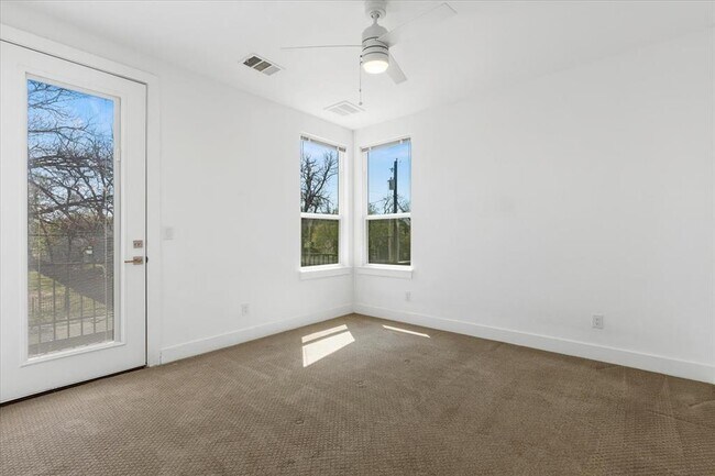 Building Photo - 1114 Walton Ln