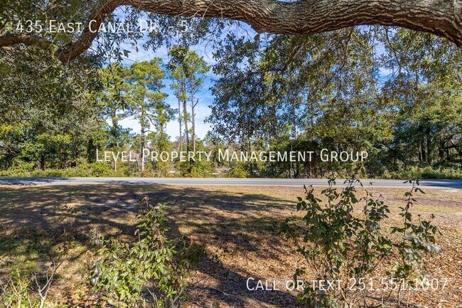 Building Photo - 435 E Canal Dr