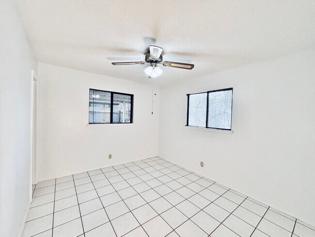 Building Photo - 4922 Brockman St