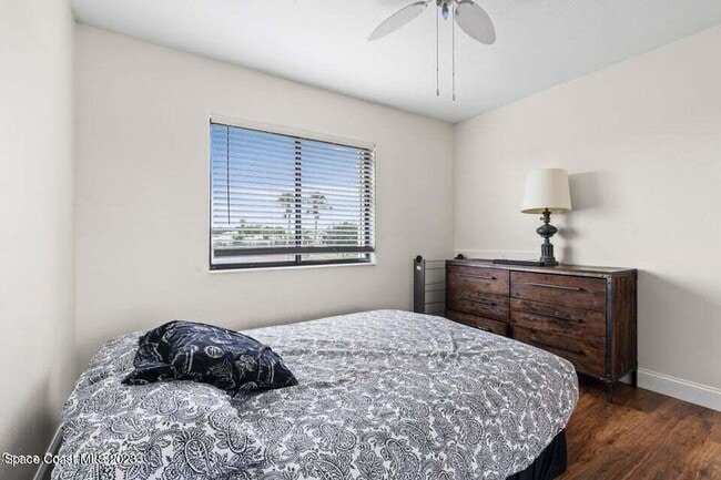 Building Photo - 1411 Sheafe Ave NE