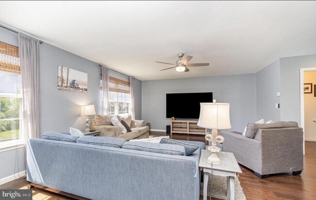 Building Photo - 358 Weatherstone Dr