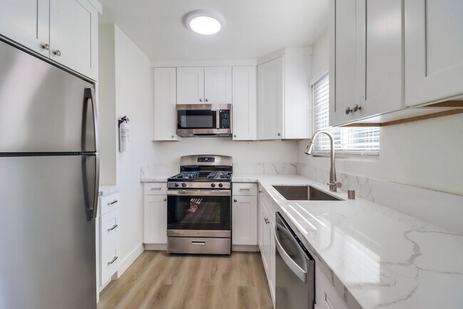 Building Photo - Hurlbut