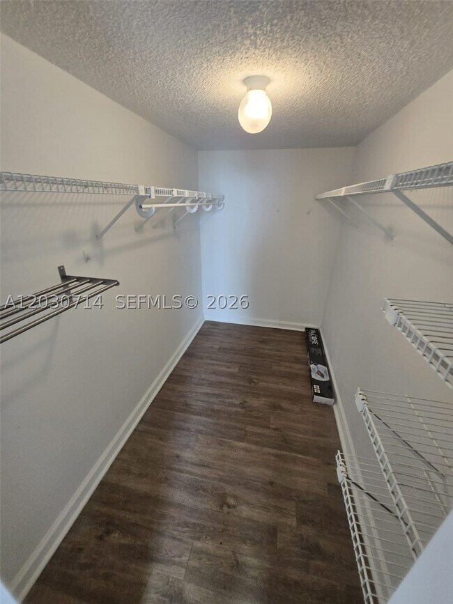 Building Photo - 13499 Biscayne Blvd
