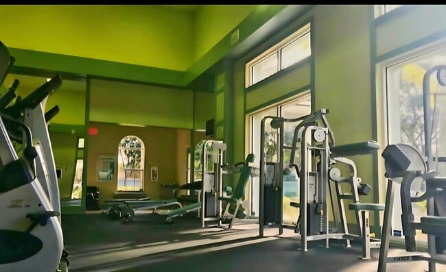 Building Photo - 1125 Crystal Way