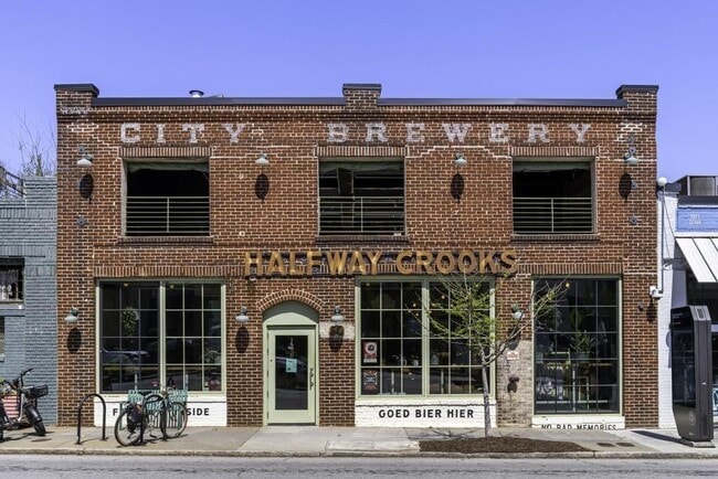 Building Photo - 78 Crumley St SE