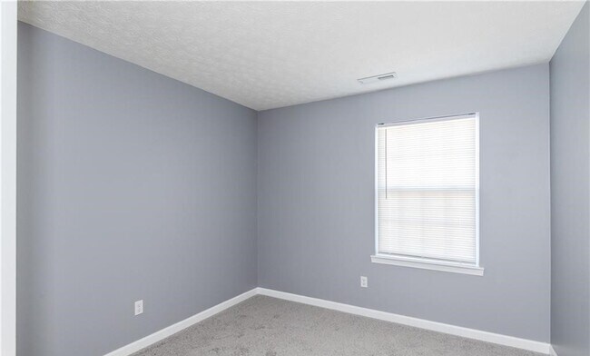 Building Photo - 3601 Empire Dr