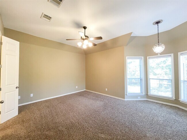 Building Photo - 2605 Tumbling River Dr