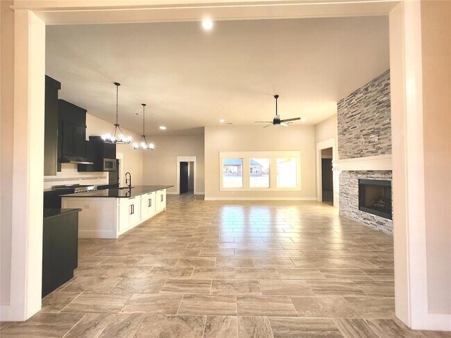 Building Photo - 101 Tralee Ln