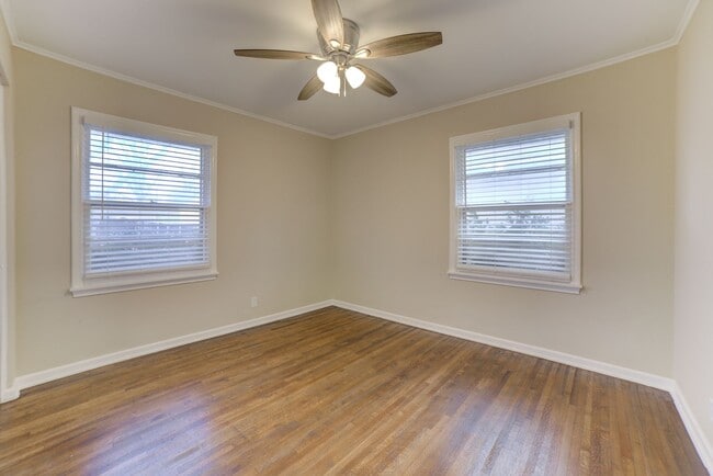 Building Photo - 2 Bed | 1 Bath