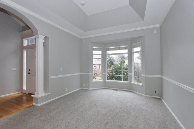 Building Photo - Elegant Home in Hobble Creek!