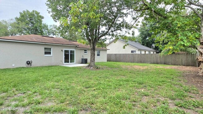 Building Photo - 8240 Pear Rd