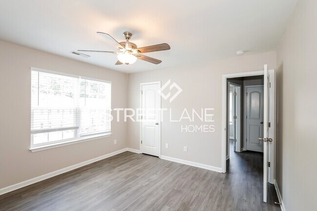Building Photo - Charming 3 bedroom home in Charlotte!