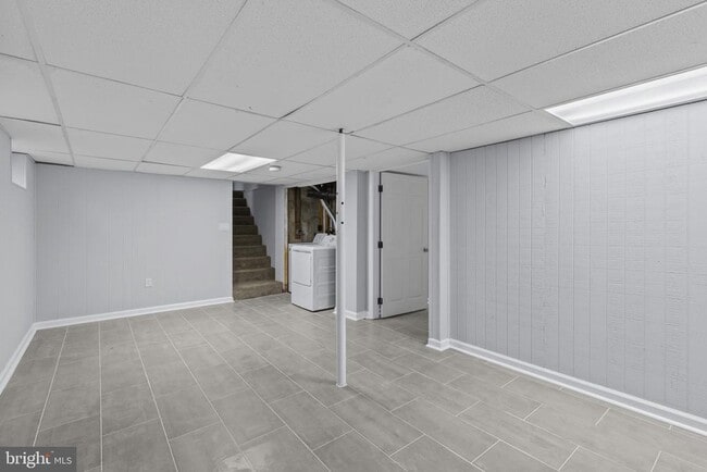 Building Photo - 18 Armor Ct