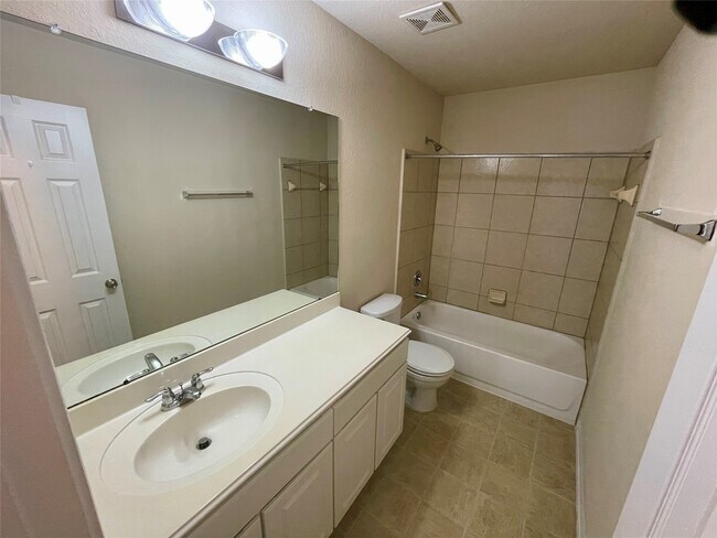 Building Photo - 4903 Spring Showers Ct