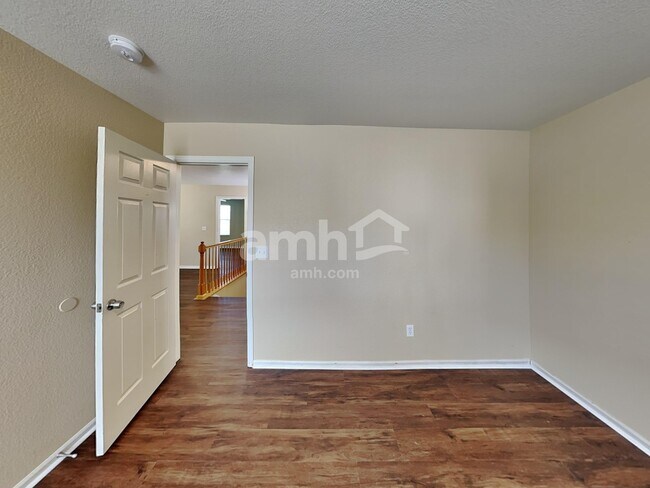 Building Photo - 10175 Fraser St