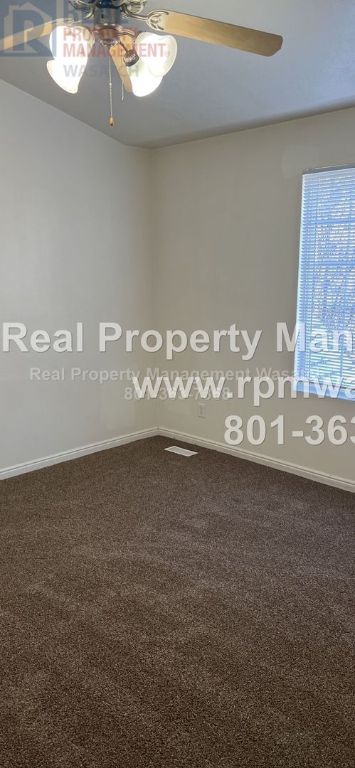 Building Photo - 2401 Big Village Ct