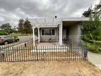 Building Photo - 3872 Tiverton Dr