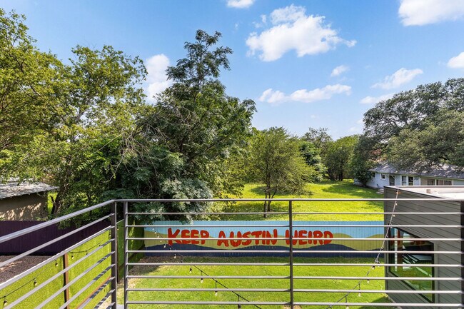 Building Photo - 4407 Merle Dr