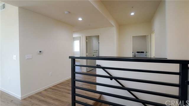 Building Photo - 4543 Saturn St