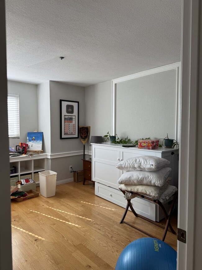 Building Photo - Rare Opportunity to live in the Arbors on ...