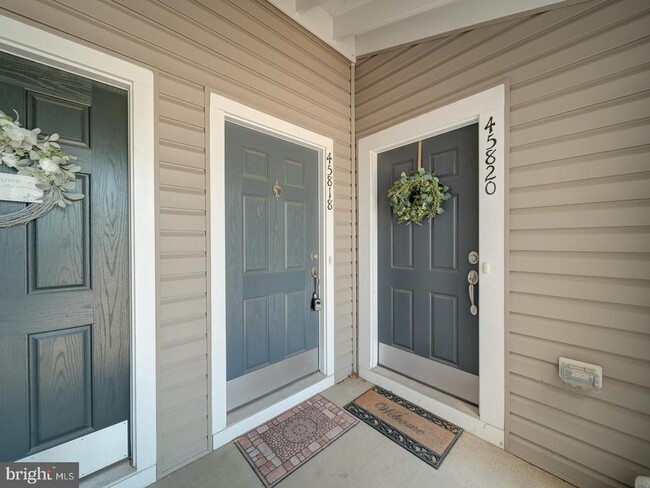 Building Photo - 45818 Winding Branch Terrace
