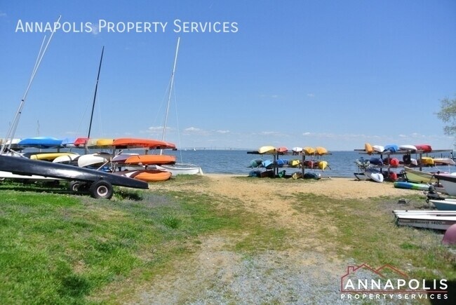 Building Photo - 2118 Chesapeake Harbour Dr