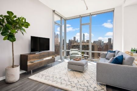 Building Photo - 1244 N Dearborn St