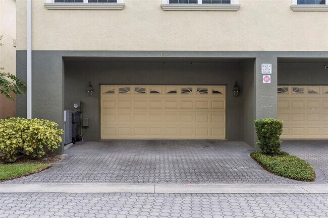 Building Photo - 10144 Arbor Run Dr