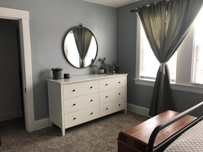 Front Bedroom - 2565 Irving Pl