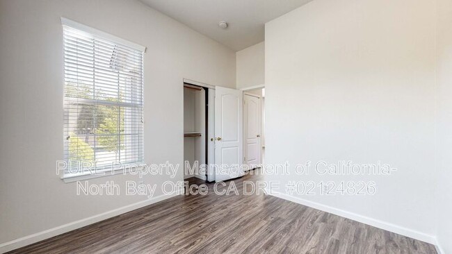 Building Photo - 5 Royal Gorge St