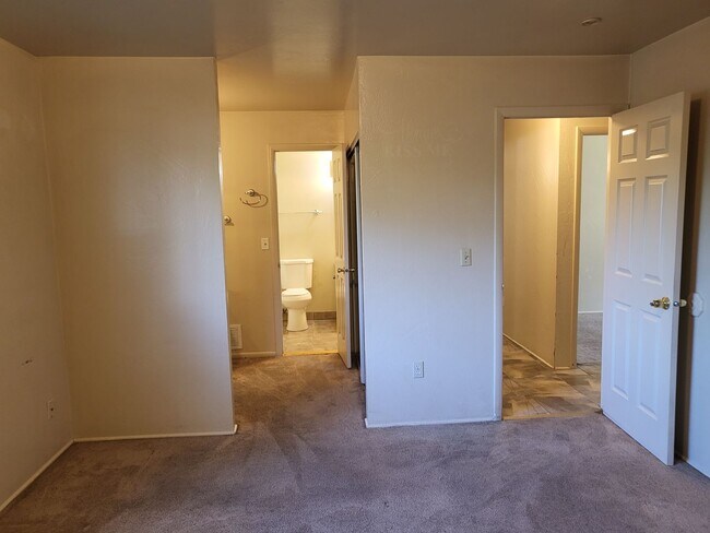 Building Photo - Angle View Duplex