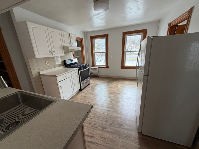 Kitchen - 6 Smythe St