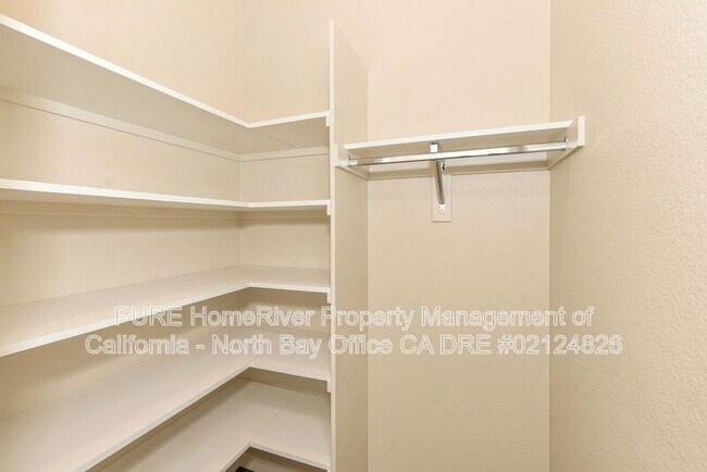 Building Photo - 1665 Hopper Ave