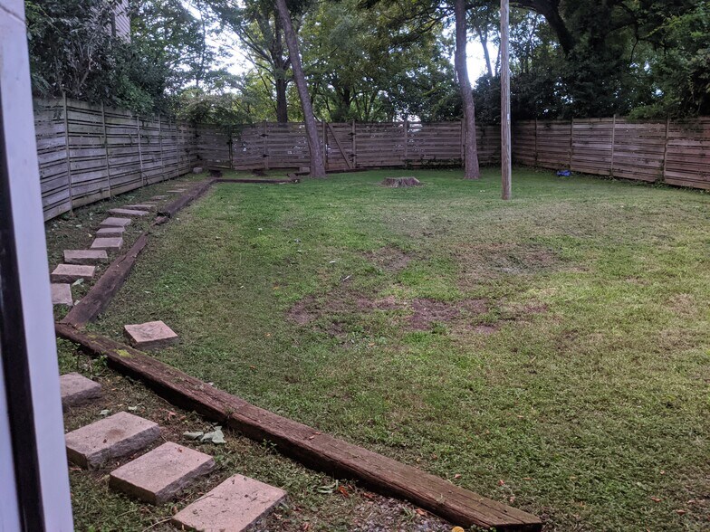 Back yard fenced - 1319 N Davidson St