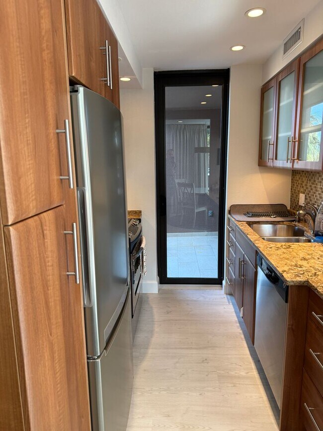 Building Photo - 1 Bedroom 1 Bath Condo Sandy Cove II Short Term Rental/Annual Rental