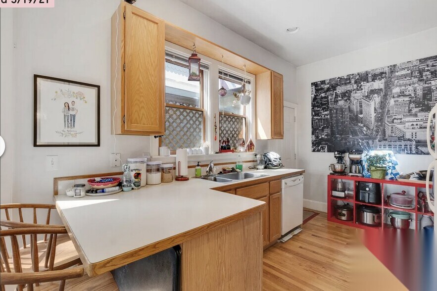 Building Photo - 603 Mathews St