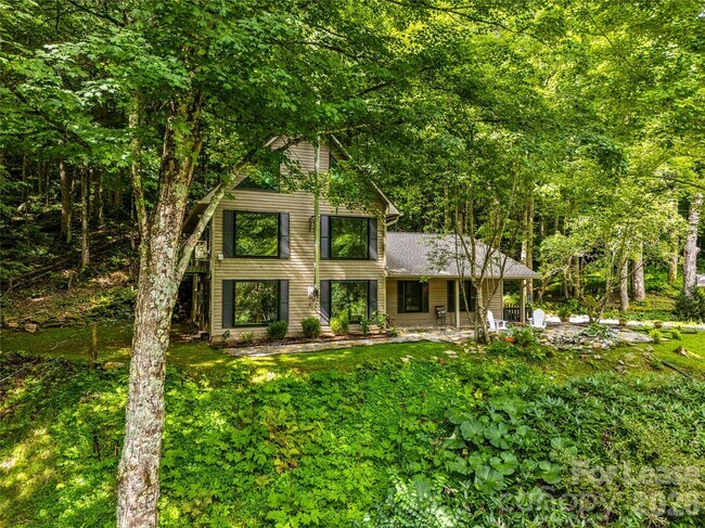 Building Photo - 81 Summer Trees Ln