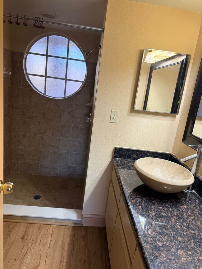 Building Photo - 2498 Sweetwater Club Cir