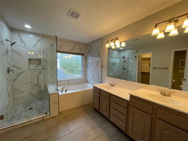 Building Photo - 2713 Chatsworth Dr