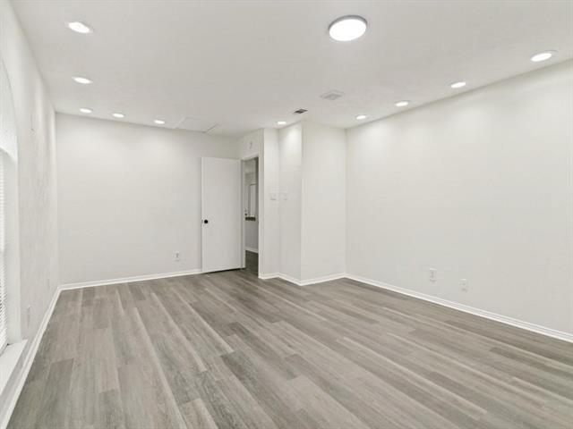 Building Photo - 905 Hawthorne Dr