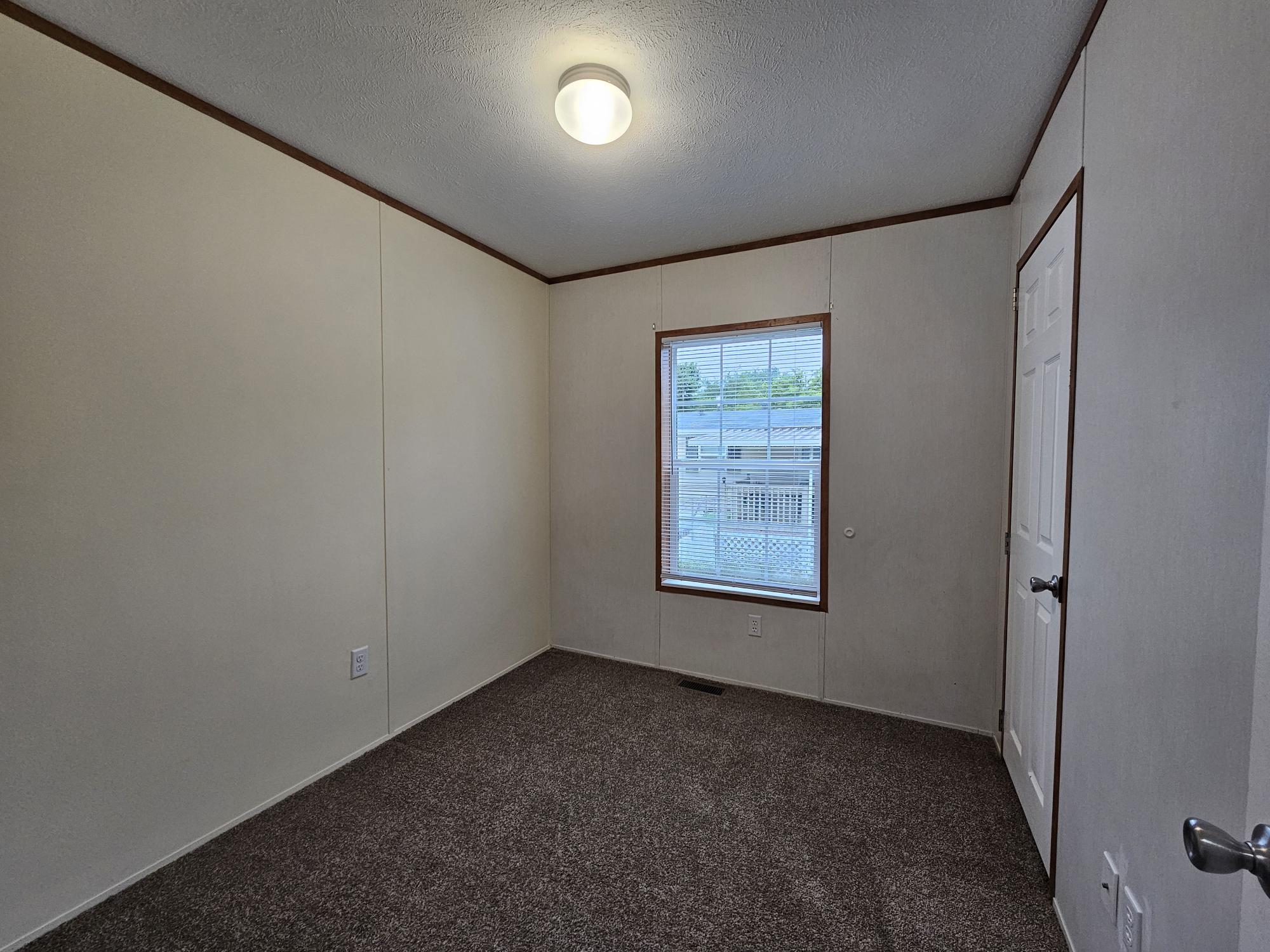 Building Photo - 46 Pine Cir